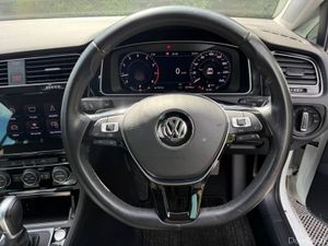 Volkswagen Golf HIGHLINE 1.4 TSI AUTO // SERVICE H - Image 4