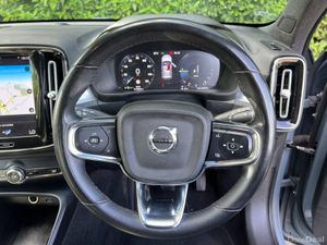 Volvo XC40 T4 CORE 1.5 HYBRID // DIAMOND CUT ALLOY - Image 4
