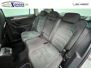 Volkswagen Tiguan 2.0 TDI Automatic, Sliding sunro - Image 4