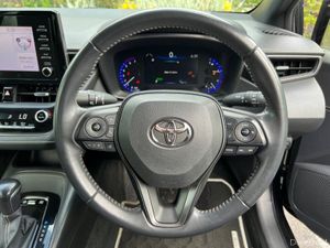 Toyota Corolla WXB EDITION 1.8 HYBRID AUTO // HALF - Image 4