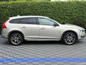 Volvo V60 CROSS COUNTRY D4 CLASSIC 2.0 D // OPENIN - Image 3