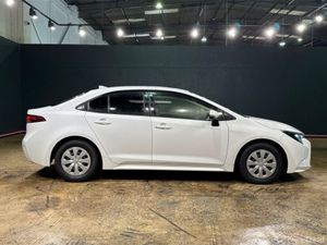 Toyota Corolla 1.8 HYBRID SALOON - NEW MODEL - LED - Image 3