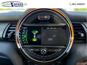 Mini Cooper 1.5 Automatic, Reversing camera - Image 4