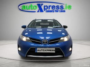Toyota Auris Dual Tour Sport, Manual, Reversing ca - Image 3