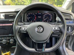 Volkswagen Golf HIGHLINE 1.4 TSI AUTO // SERVICE H - Image 4