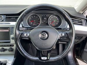 Volkswagen Passat R-LINE PACK 1.4 TSI AUTO // NEW - Image 4