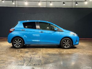 Toyota Vitz 1.5 HYBRID - PUSH BUTTON START- ALLOYS - Image 3