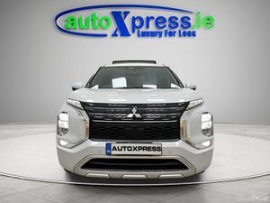 Mitsubishi Outlander PHEV 4WD, 7 Seats, Low mileag - Image 3