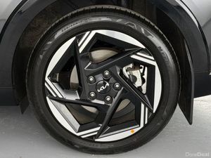 Kia K4 5HB Mhev GT-Line - Image 3