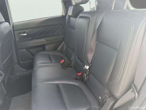 Mitsubishi Outlander 2.4 4H Phev 221BHP 5DR Auto - Image 4
