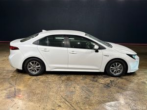 Toyota Corolla 1.5 HYBRID AUTOMATIC - NEW MODEL - - Image 3