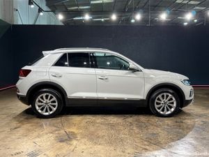 Volkswagen T-Roc 1.5 AUTOMATIC - CRUISE CONTROL - - Image 3