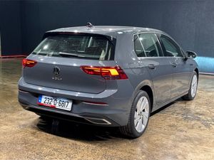 Volkswagen Golf 2.0 TDI DSG - CRUISE CONTROL - REV - Image 4