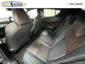 Toyota C-HR 1.8 Hybrid, Reversing camera, Automati - Image 4