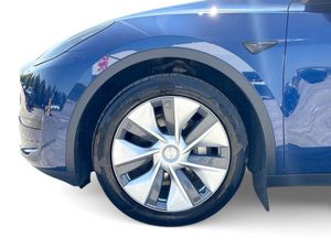 Tesla Model Y Rear Wheel Drive - Image 4