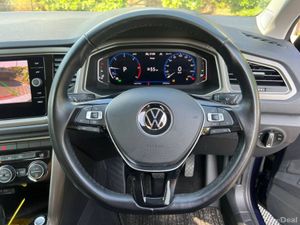 Volkswagen T-Roc DESIGN 2.0 TDI AUTO // DIAMOND CU - Image 4