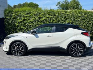 Toyota C-HR GR 1.8 HYBRID AUTO // GR SPORT HEATED - Image 3