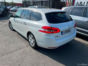 2016 PEUGEOT 308 1.2 AUTO GLASS ROOF - Image 4