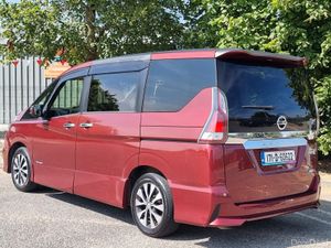 €14900 Nissan Serena 2017 automatic 8 seats €14900 - Image 2
