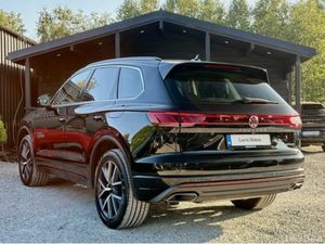 Volkswagen Touareg 3.0TSI HYBRID ELEGANCE 381BHP - Image 4