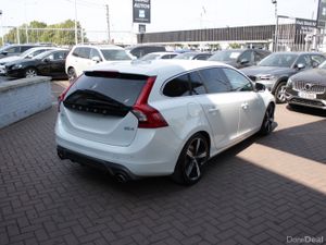 2018 VOLVO V60 D4 R-DESIGN 2.0 5DR ESTATE AUTO - Image 4