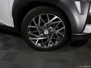 Hyundai KONA HYBRID EXECUTIVE 1.6L PETROL COMPACT - Image 3