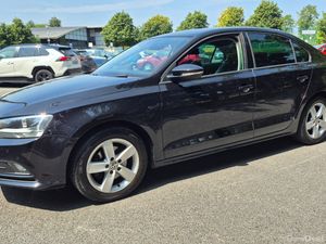 172 Volkswagen Jetta 2.0TDI LOW KM - Image 4