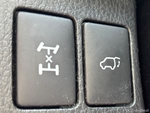 2015 TOYOTA RAV4 2.0D4D 4 WHEELDRIVE - Image 2
