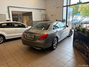Mercedes-Benz C-Class C 180 Avantgarde 4DR Auto. N - Image 3