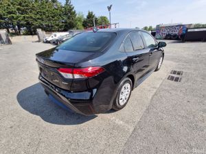 2024 Toyota Corolla 1.8L Hybrid 13k Km Fresh NCT - Image 4