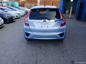 2015 Honda Fit Hybrid Automatic/Leather spec - Image 4