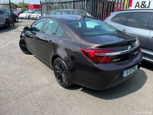 15 Opel Insignia Diesel Automatic - Image 4