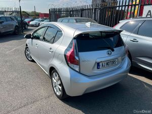 2016 TOYOTA AQUA 1.5 HYBRID - Image 4