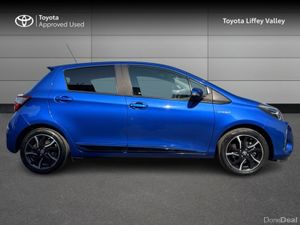 Toyota Yaris YARIS HYBRID DESIGN - Image 3