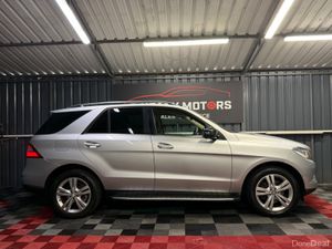 2015 Mercedes-Benz M-Class ML 250 BLUETEC 4MATIC - Image 4