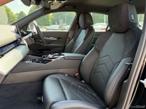 BMW 5-Series 530e M Sport Saloon - Image 4
