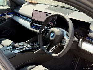 BMW 5-Series 530e M Sport Saloon - Image 3