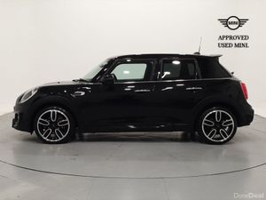 Mini Cooper 5-Door Cooper Sport - Image 4