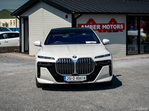 2025 - BMW  i7 - Image 3