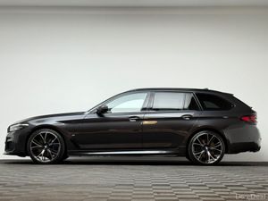 BMW 5-Series 530E M SPORT TOURING - Image 4