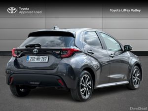 Toyota Yaris YARIS HYBRID LUNA SPORT - Image 2