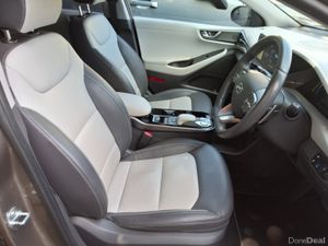 Hyundai IONIQ PREMIUM EV ** 39kW ** FULL LEATHER * - Image 3