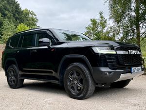 Toyota Land Cruiser 3.3 GR SPORT TWIN TURBO COMMER - Image 2
