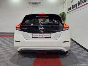 Nissan Leaf EV TEKNA (40KW BATTERY) AUTOMATIC **TO - Image 3