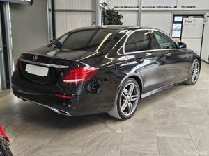 17 MERCEDES BENZ E-CLASS 220 AMG LINE - Image 3