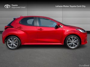 Toyota Yaris HYBRID PLATINUM - Image 3