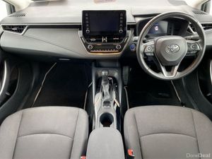 Toyota Corolla 1.8 Hybrid Luna Saloon - Image 4