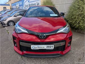 Toyota C-HR GR SPORT AUTOMATIC HYBRID 1.8 PETROL / - Image 2