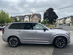 Volvo XC90 T8 ULTRA DARK Edition AWD PHEV Recharge - Image 4