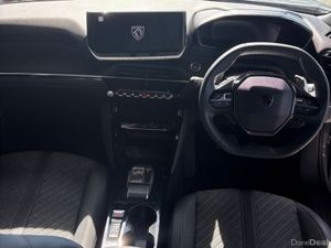 Peugeot 2008 Hybrid 110BHP e-DCS6 Allure - Image 4